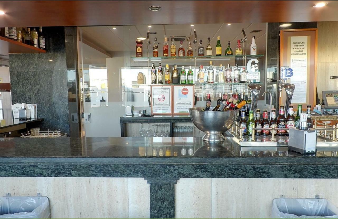 Hotel Moya 纳瓦尔莫拉尔德拉马塔 外观 照片