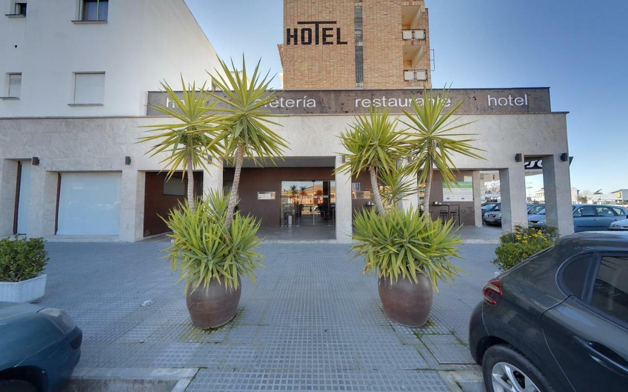 Hotel Moya 纳瓦尔莫拉尔德拉马塔 外观 照片