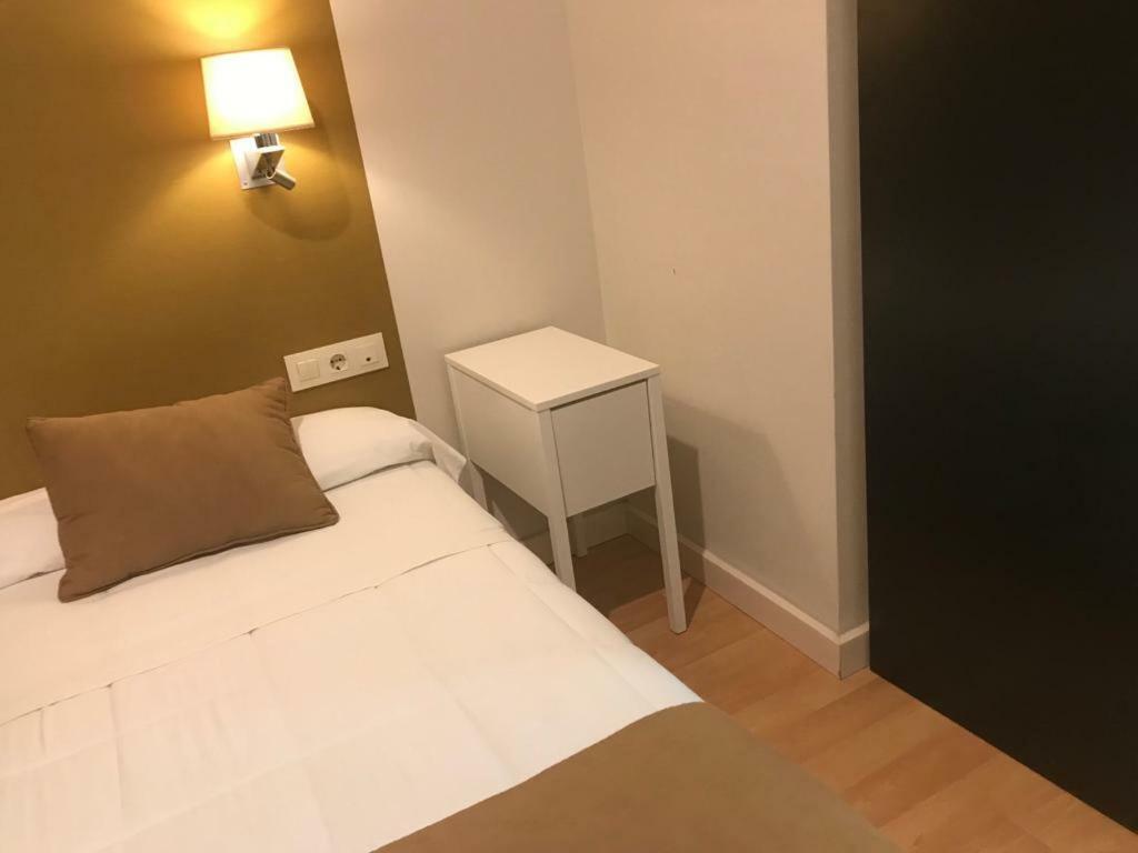 Hotel Moya 纳瓦尔莫拉尔德拉马塔 外观 照片