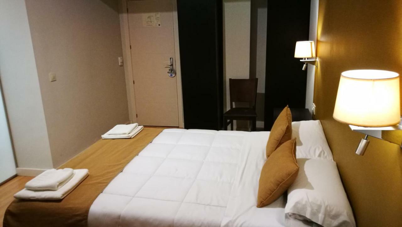 Hotel Moya 纳瓦尔莫拉尔德拉马塔 外观 照片