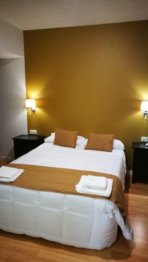 Hotel Moya 纳瓦尔莫拉尔德拉马塔 外观 照片