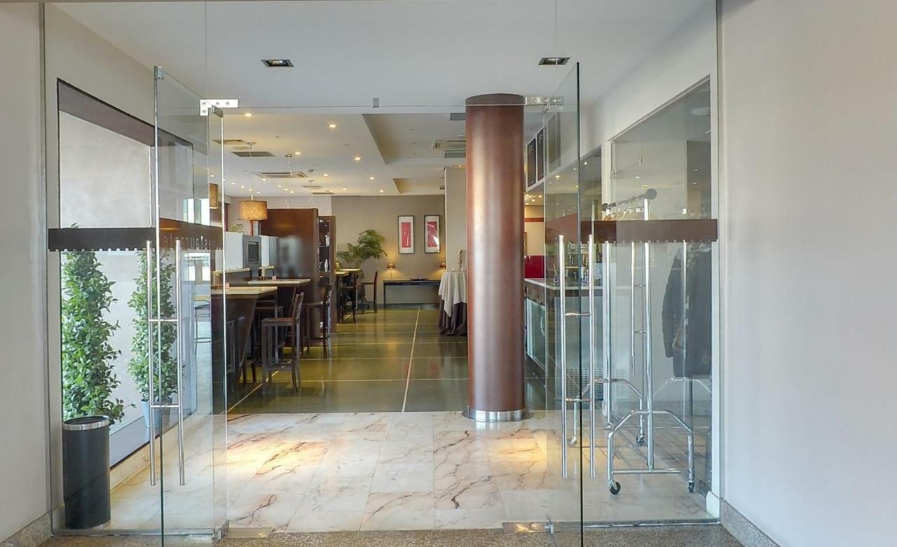 Hotel Moya 纳瓦尔莫拉尔德拉马塔 外观 照片