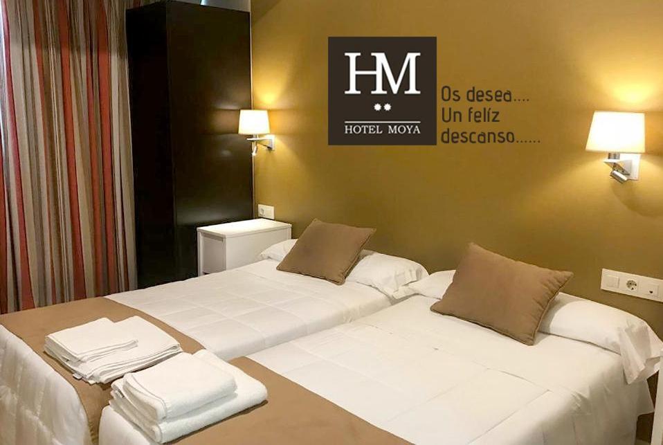 Hotel Moya 纳瓦尔莫拉尔德拉马塔 外观 照片
