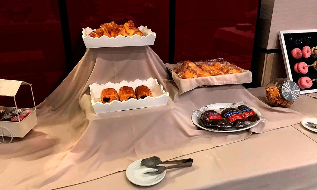 Hotel Moya 纳瓦尔莫拉尔德拉马塔 外观 照片