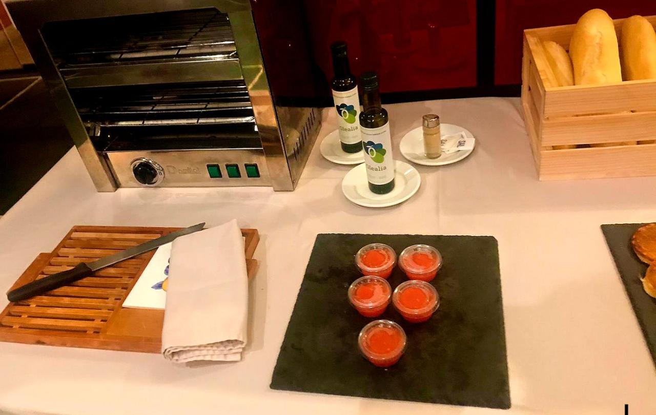Hotel Moya 纳瓦尔莫拉尔德拉马塔 外观 照片