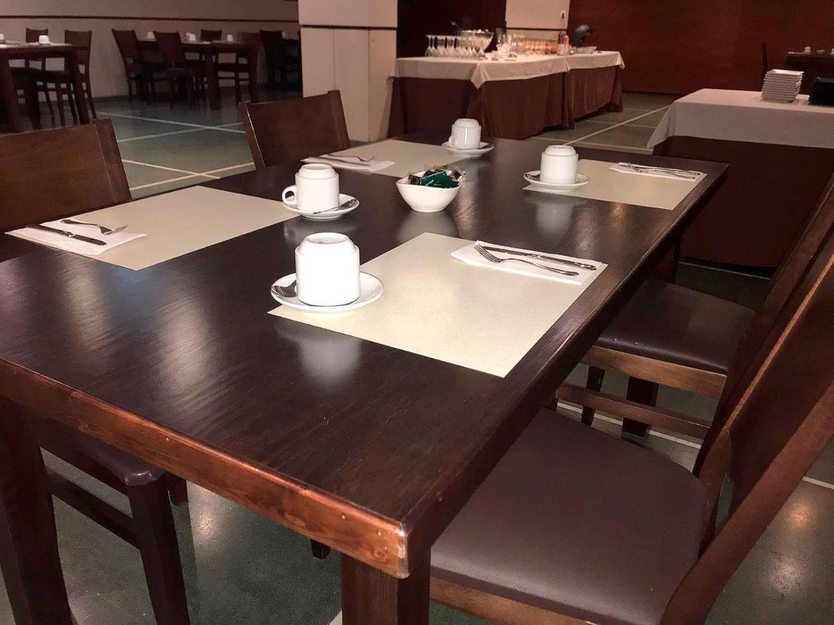 Hotel Moya 纳瓦尔莫拉尔德拉马塔 外观 照片